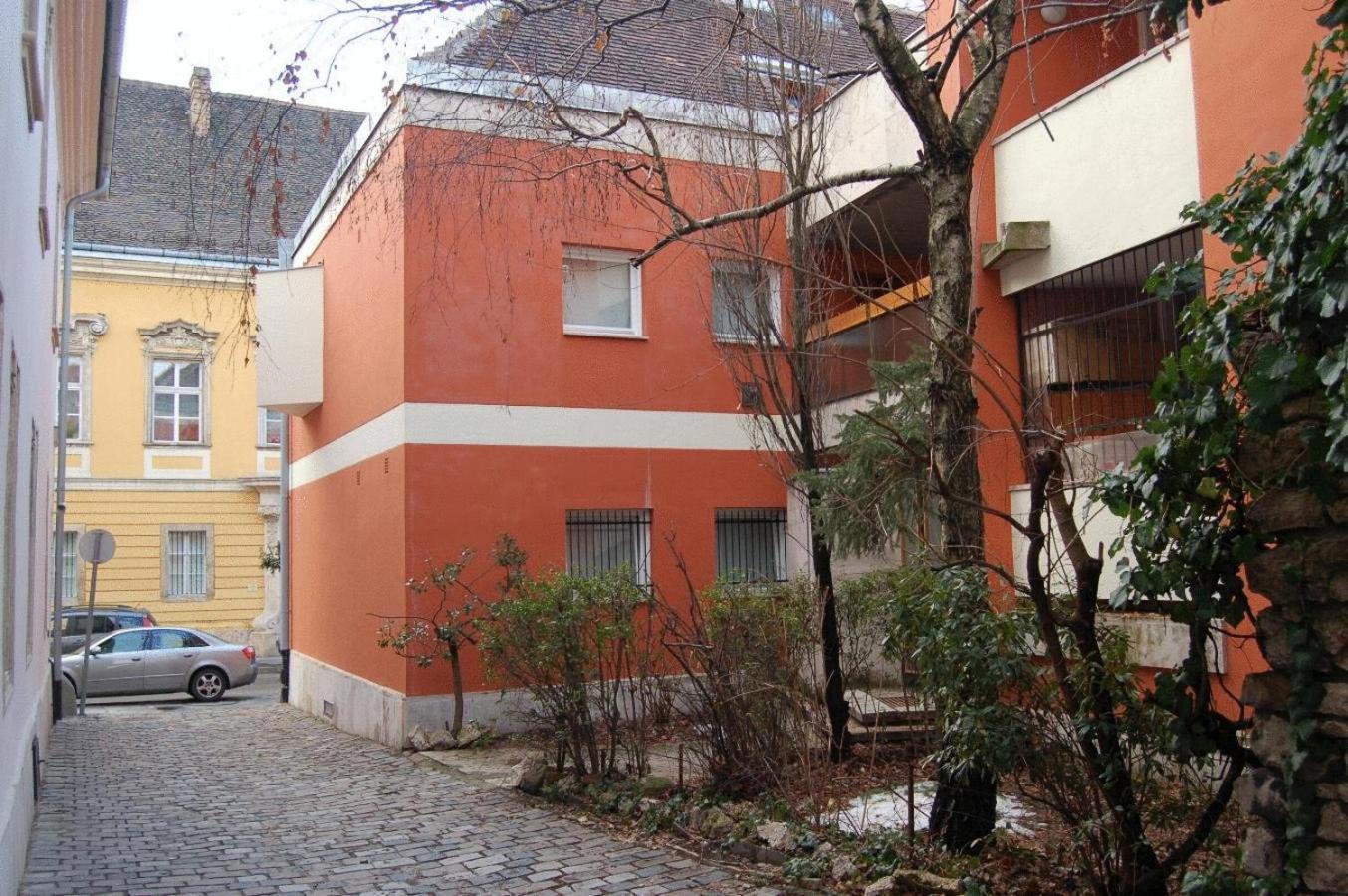 Buda Castle Apartments Budapest Exterior photo